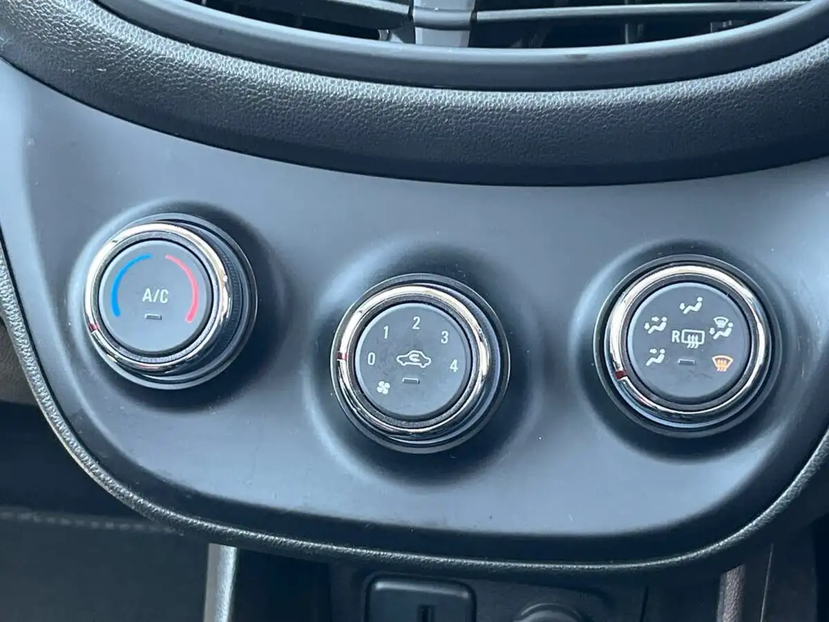 2018-vauxhall-viva-10i-se-75ps-ac-big-20