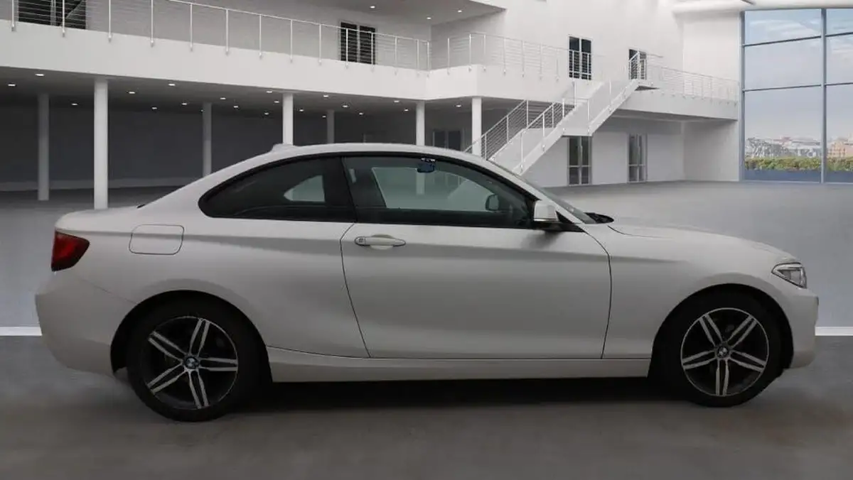 2016-bmw-2-series-20-220i-sport-184bhp-coupe-2d-1998cc-big-5