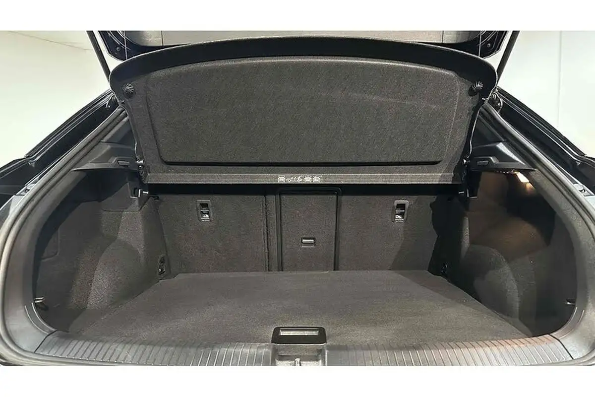 2021-volkswagen-t-roc-15-tsi-black-edition-big-48