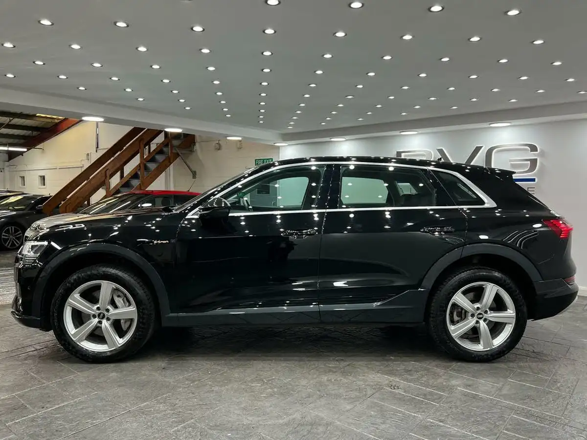 2021-audi-e-tron-50e-technik-station-wagon-big-7