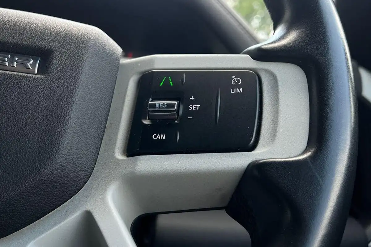 2021-land-rover-90-defender-30-d250-x-dynamic-se-big-40