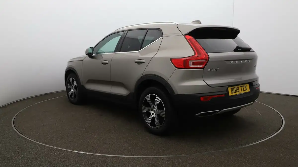 2019-volvo-xc40-20td-d3-inscription-awd-geartronic-big-60