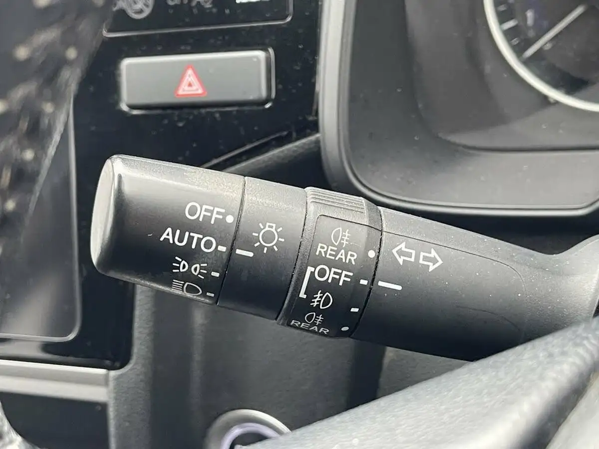 2018-honda-jazz-13-i-vtec-ex-navi-big-15