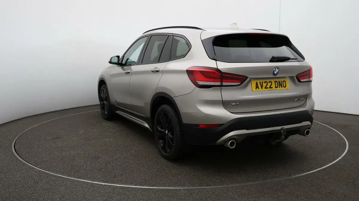 2022-bmw-x1-20td-sdrive18d-sport-big-62