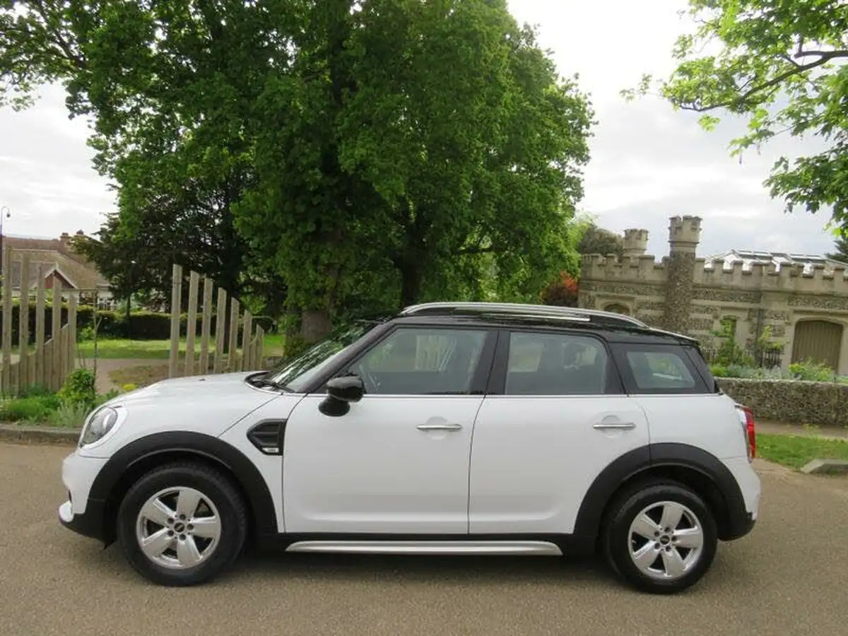 2019-mini-countryman-15-cooper-classic-auto-big-3