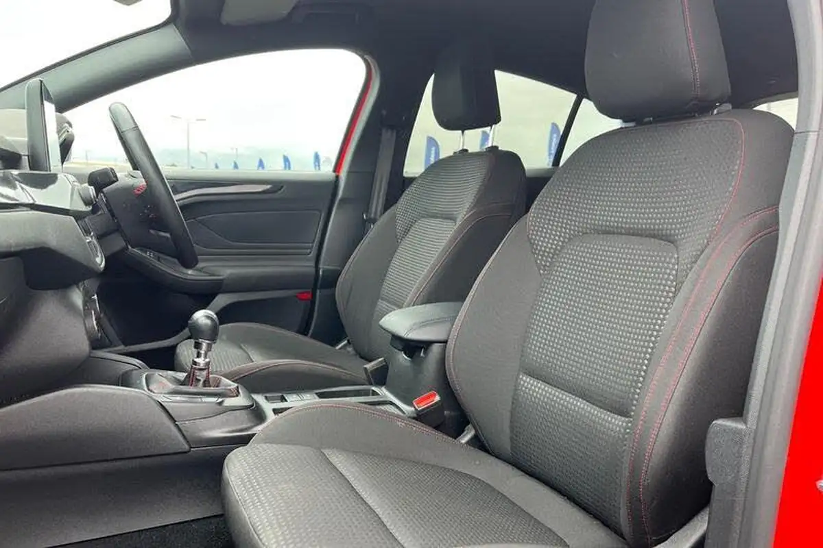 2021-ford-focus-10t-st-line-edition-125ps-hatchback-big-18