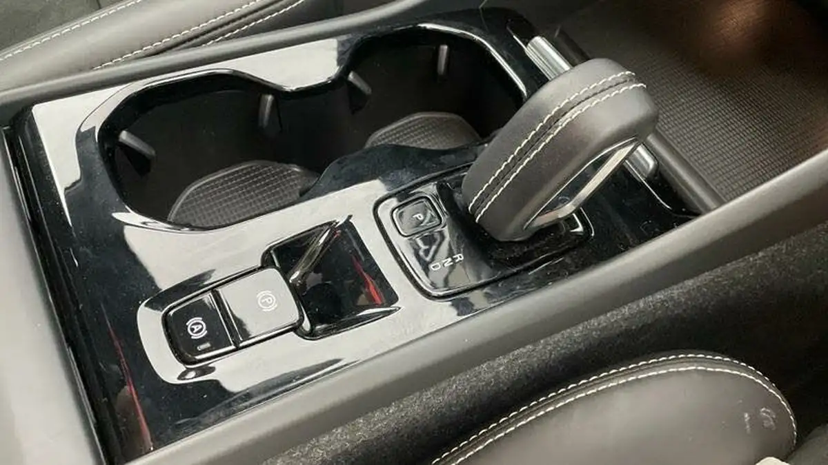 2021-volvo-xc40-20-b4-r-design-194bhp-auto-big-22