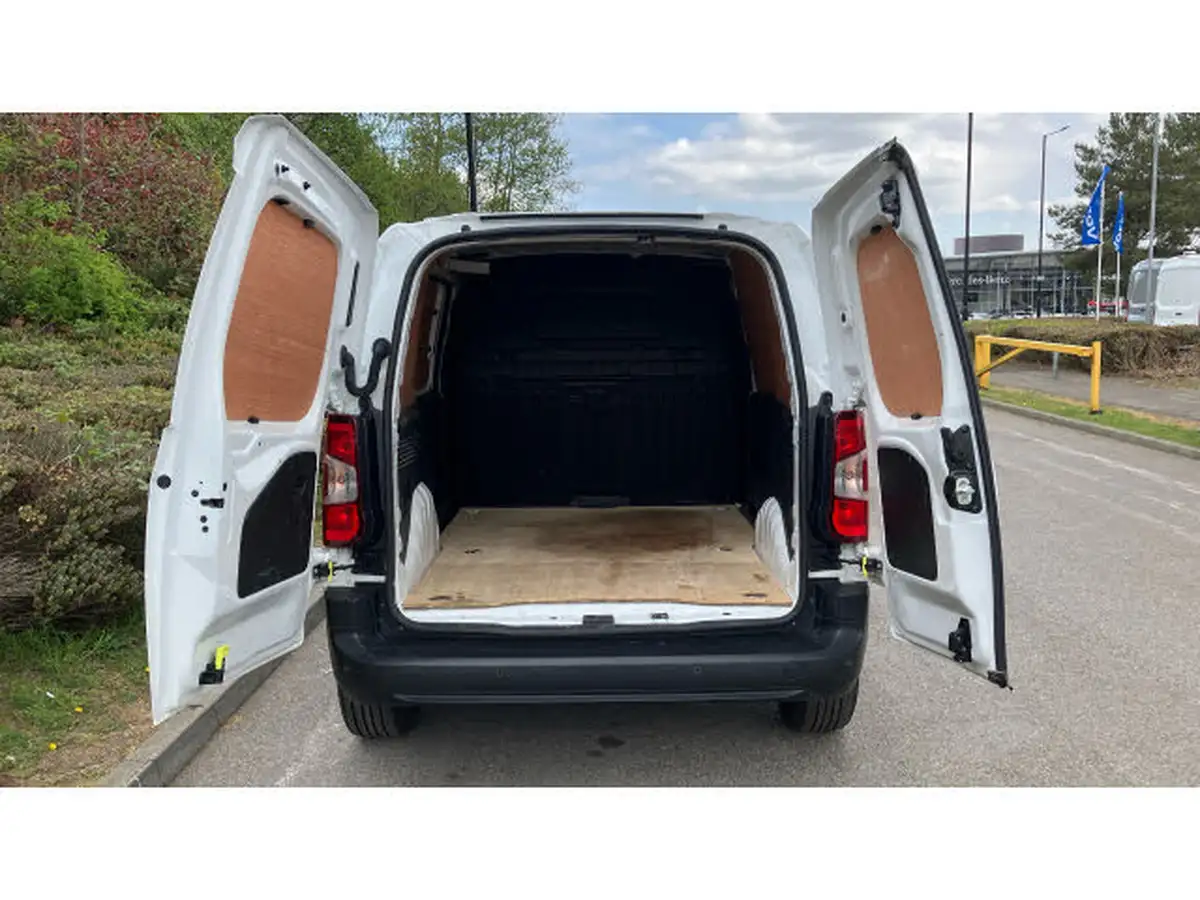 2022-vauxhall-combo-15cdti-dynamic-2300-130pseu6d-l1h1-panel-big-3