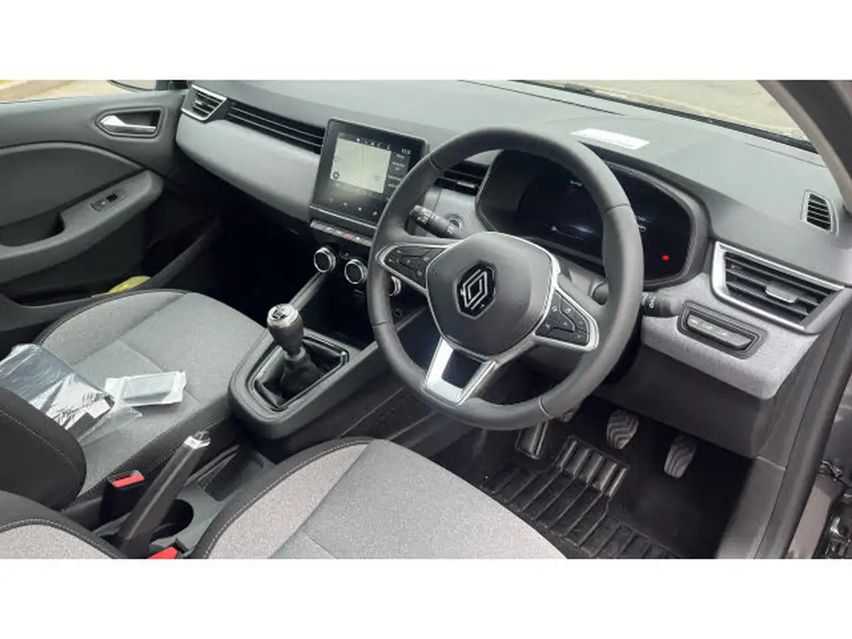 2024-renault-clio-10-tce-evolution-big-10