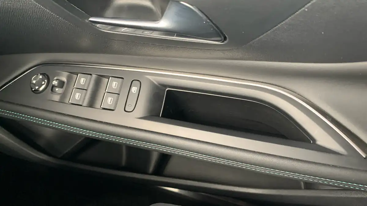2024-peugeot-3008-suv-12-allure-premium-big-21