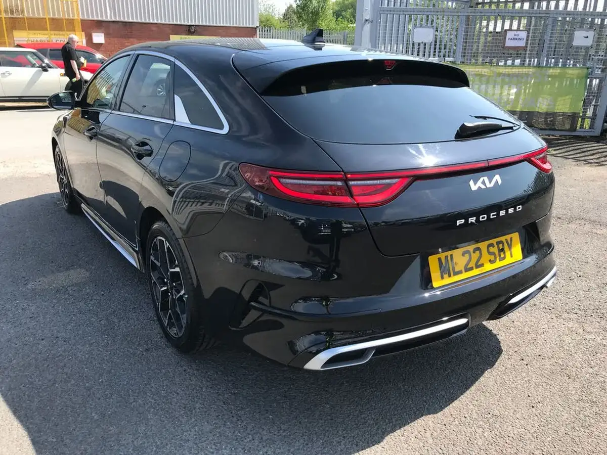 2022-kia-pro-ceed-15-t-gdi-gt-line-big-5