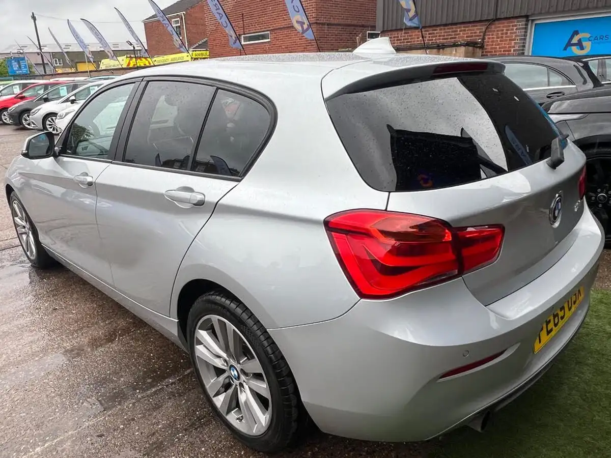 2016-bmw-1-series-15-118i-sport-5d-big-10