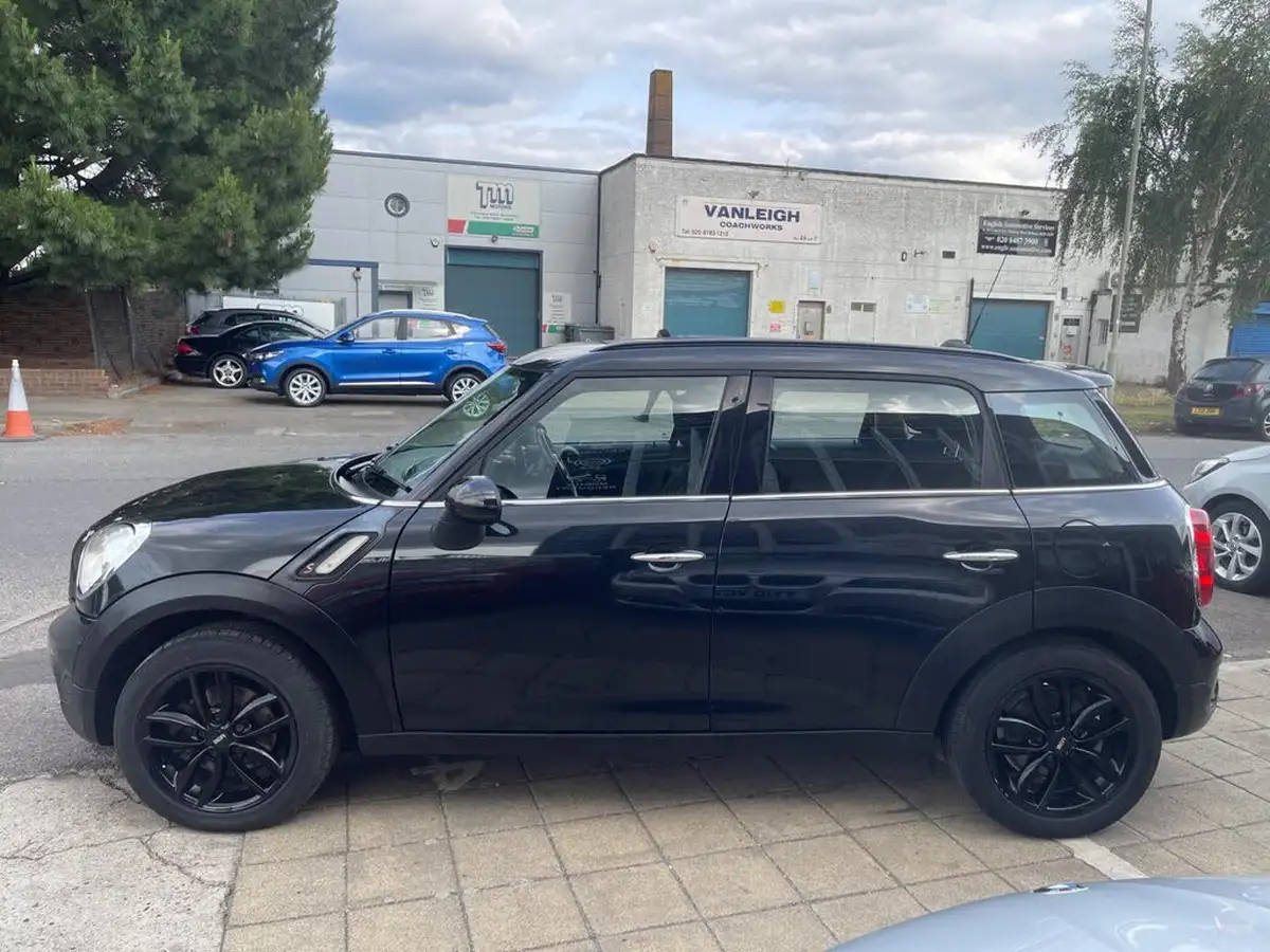 2014-mini-countryman-20td-cooper-sd-big-4