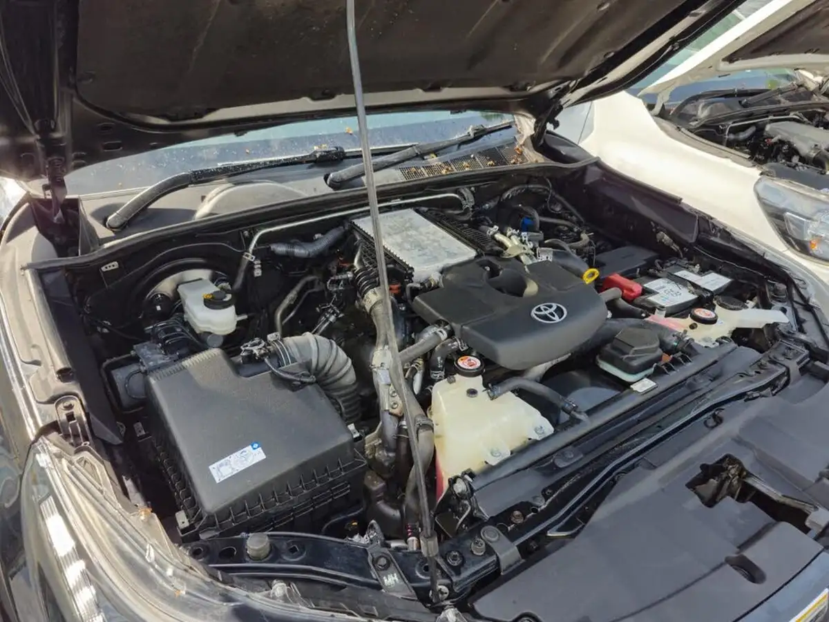 2022-toyota-hi-lux-28d-4d-invincible-x-204hpeu6d-2755cc-auto-big-17