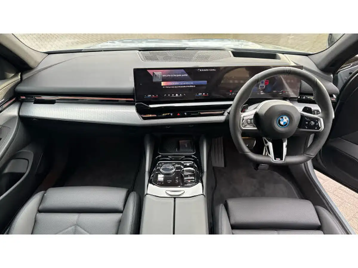 2025-bmw-5-series-20-530e-m-sport-pro-touring-5d-big-3