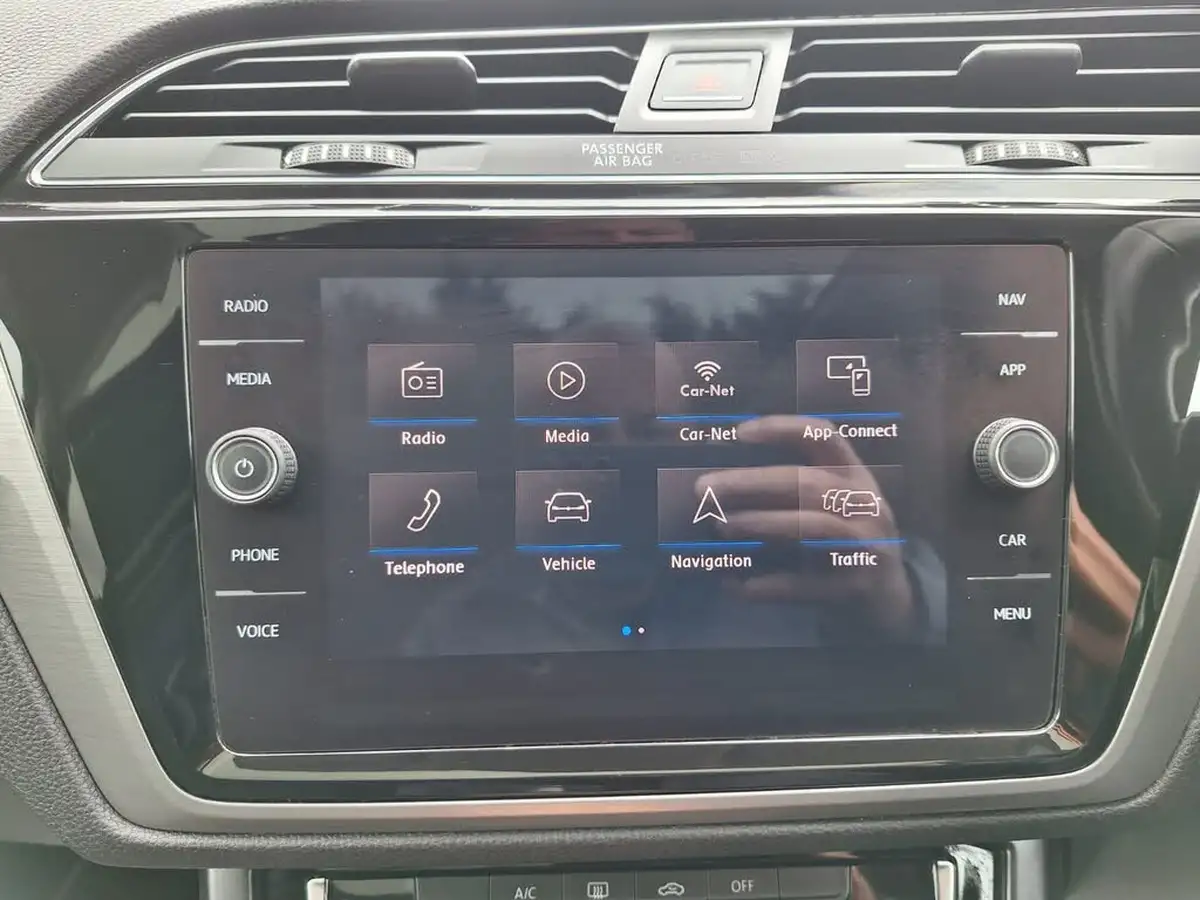 2018-volkswagen-touran-16tdi-se-family-big-41