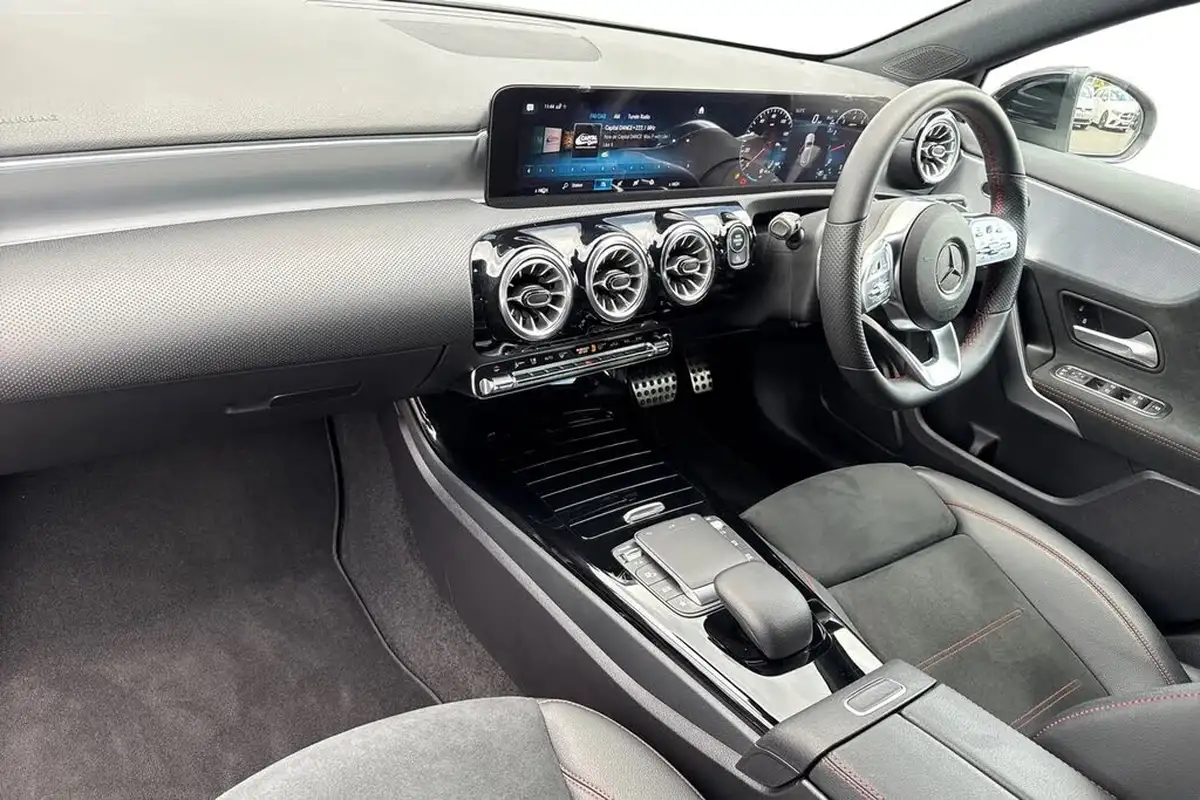 2022-mercedes-benz-a-class-13-a180-amg-line-executive-hatchback-5d-7g-dct-big-8