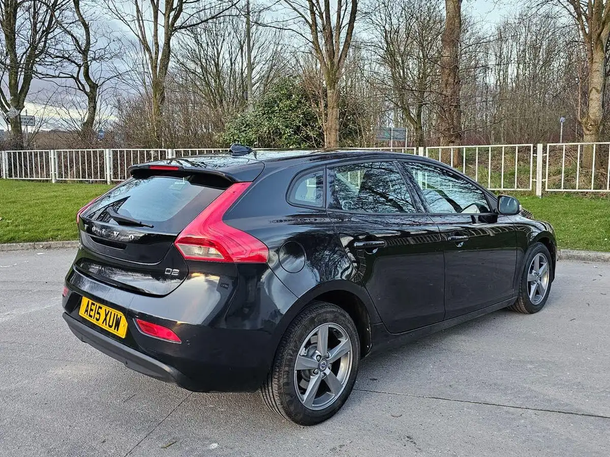 2015-volvo-v40-16td-d2-es-big-28