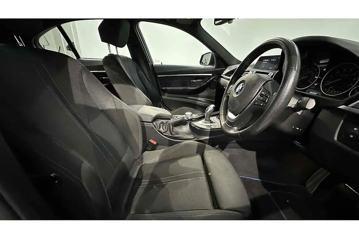 2018-bmw-3-series-20-320i-sport-saloon-4d-auto-big-21