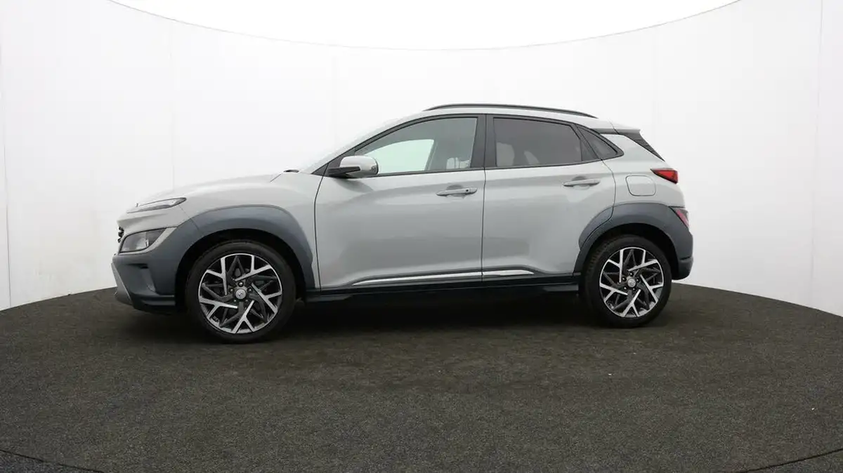 2023-hyundai-kona-16-gdi-premium-big-69