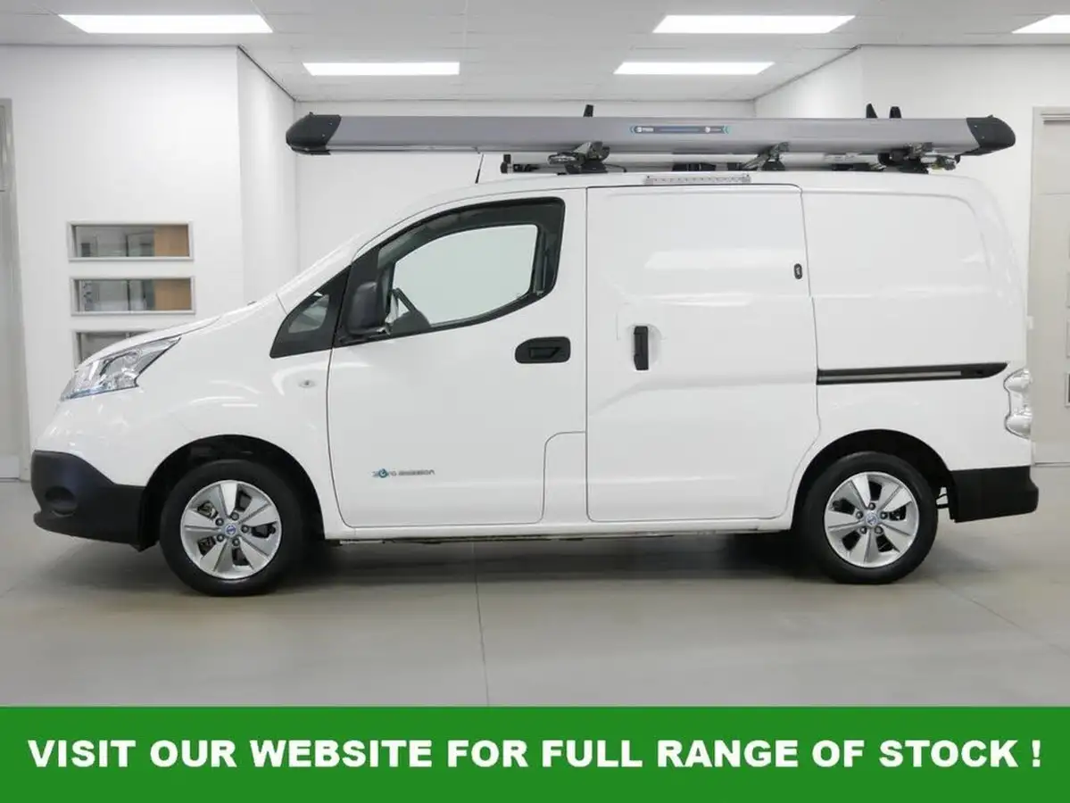 2021-nissan-env200-e-tekna-rapid-panel-van-big-21