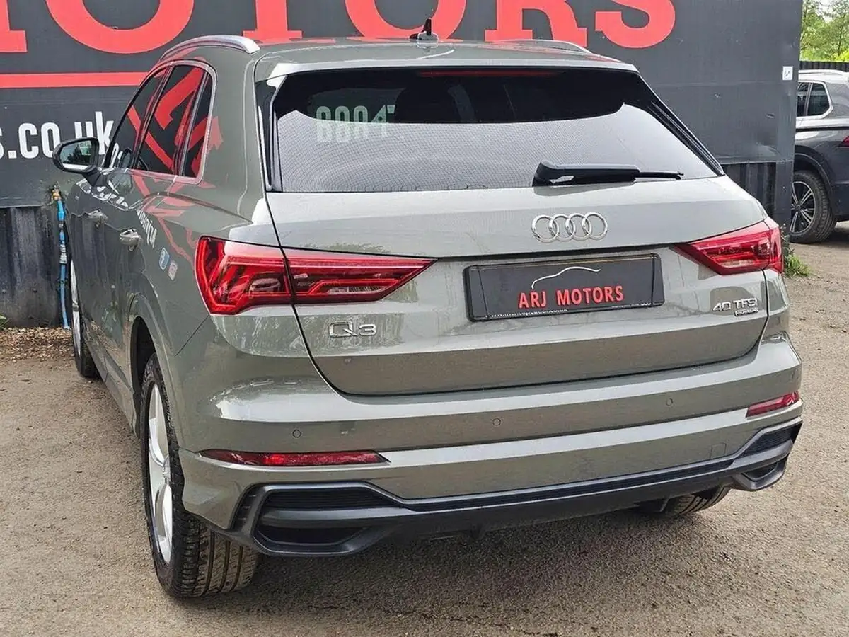 2019-audi-q3-20-40-tfsi-s-line-big-10