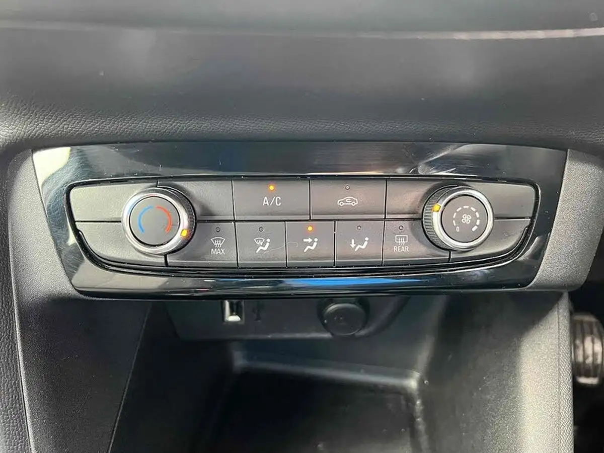 2020-vauxhall-corsa-12i-se-big-30