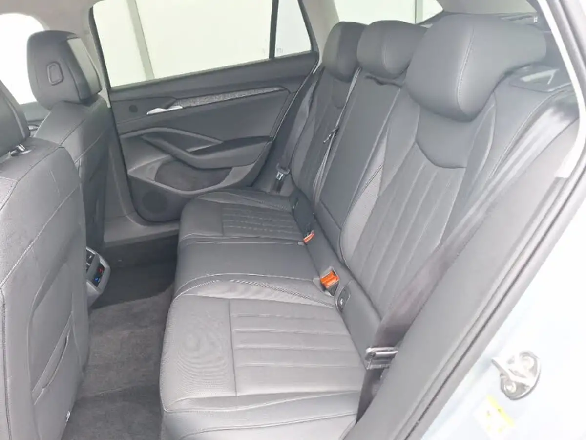 2024-skoda-superb-20tdi-se-l-150ps-scr-estate-dsg-big-5