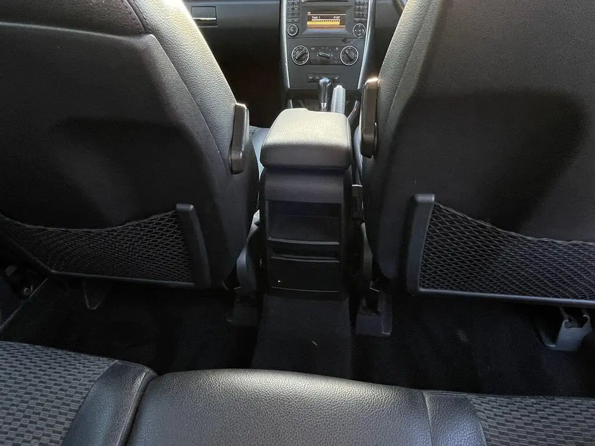2011-mercedes-benz-a-class-15-a160-avantgarde-se-95bhp-5d-cvt-big-65