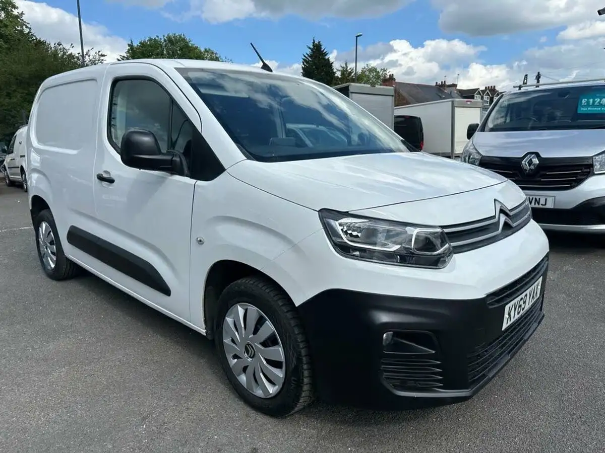2019-citroen-berlingo-15bluehdi-1000-enterprise-100pseu6dt-e-panel-big-28