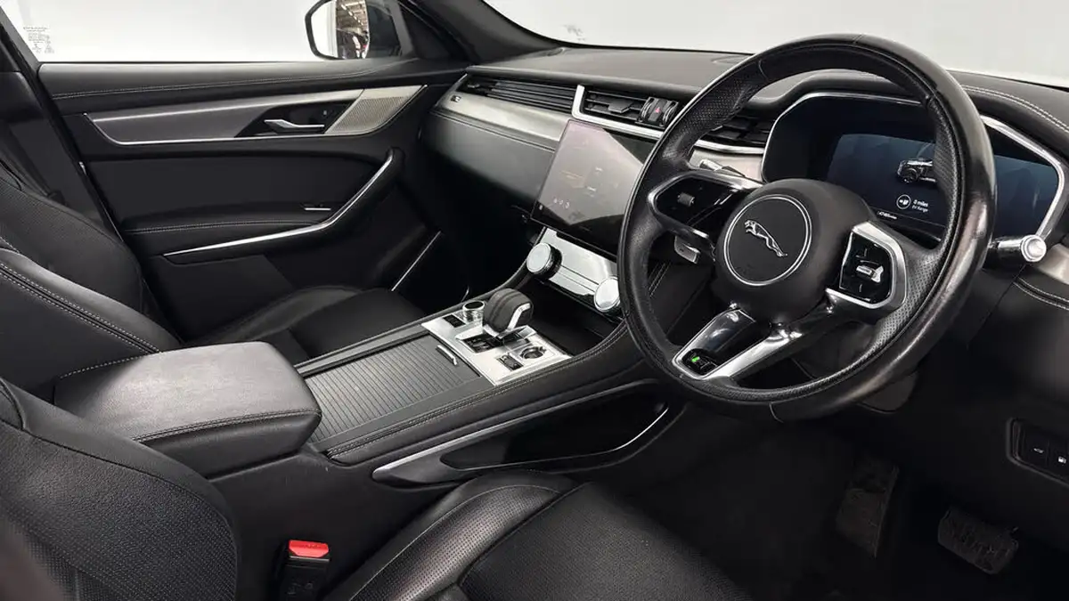 2021-jaguar-f-pace-20-p400e-s-big-9
