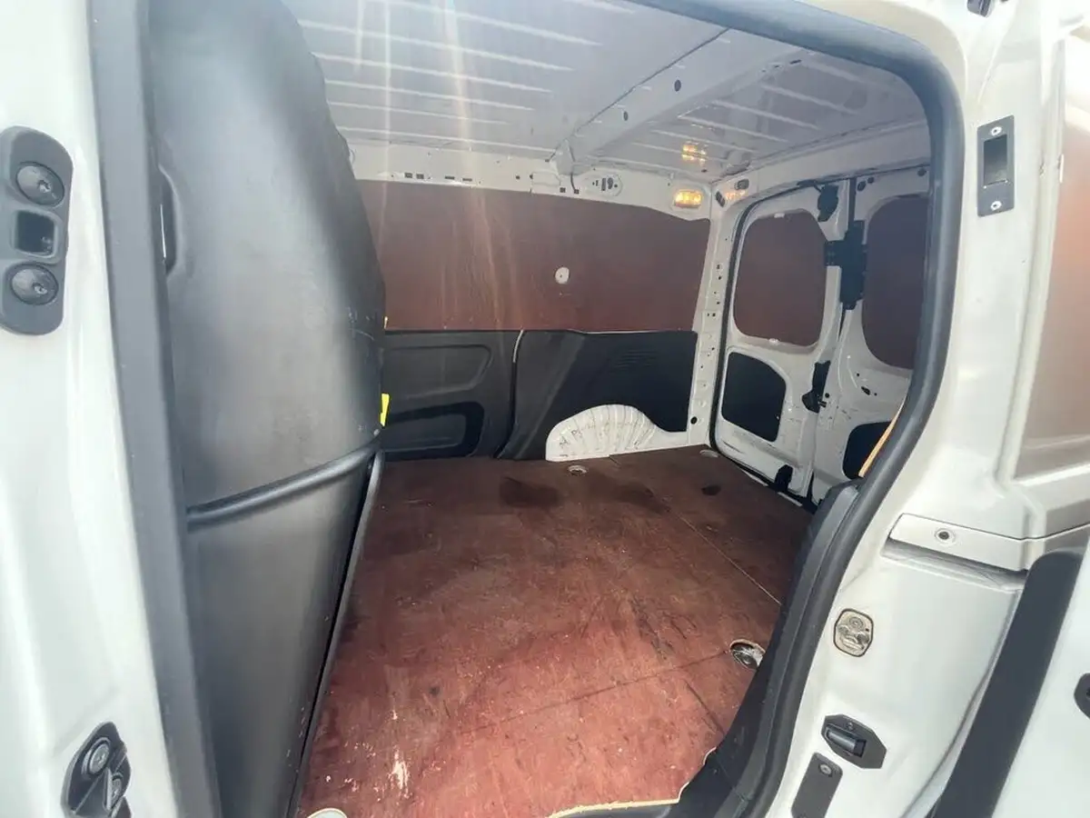 2021-vauxhall-combo-15cdti-sportive-2300-100pseu6dt-l1h1-panel-big-16