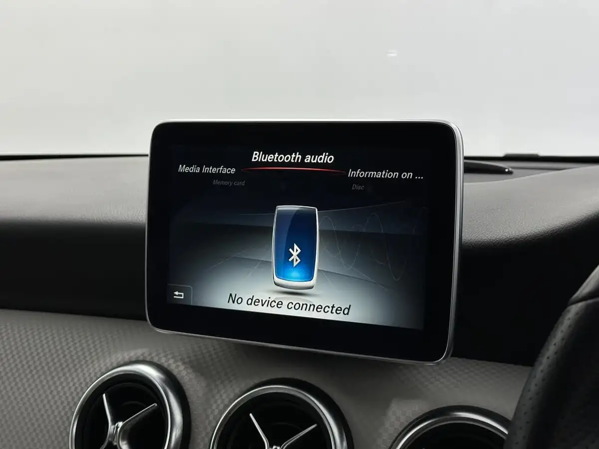 2016-mercedes-benz-a-class-21d-a200d-sport-premiumss-7g-dct-big-25
