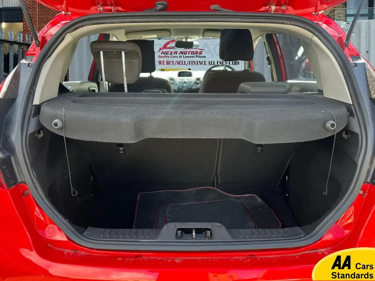 2013-ford-fiesta-10-zetec-100ps-ecoboost-ss-5d-big-6