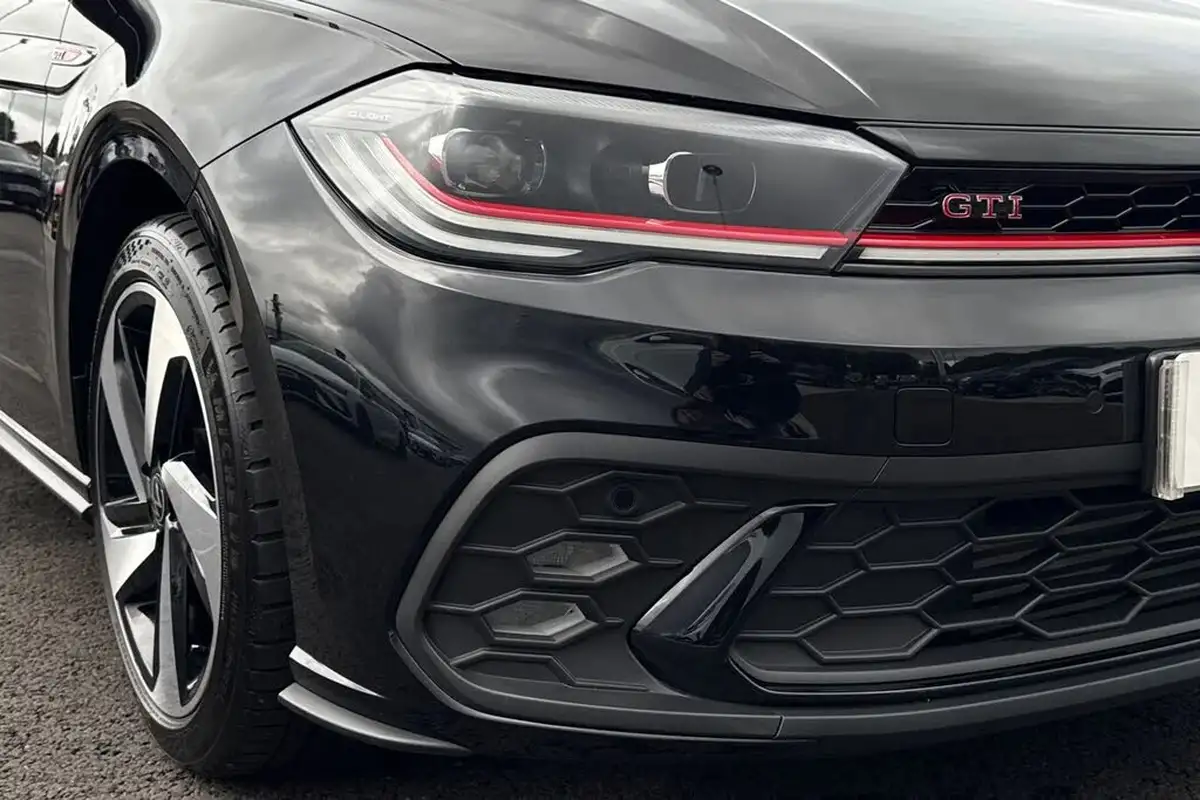 2023-volkswagen-polo-20-tsi-gti-big-8
