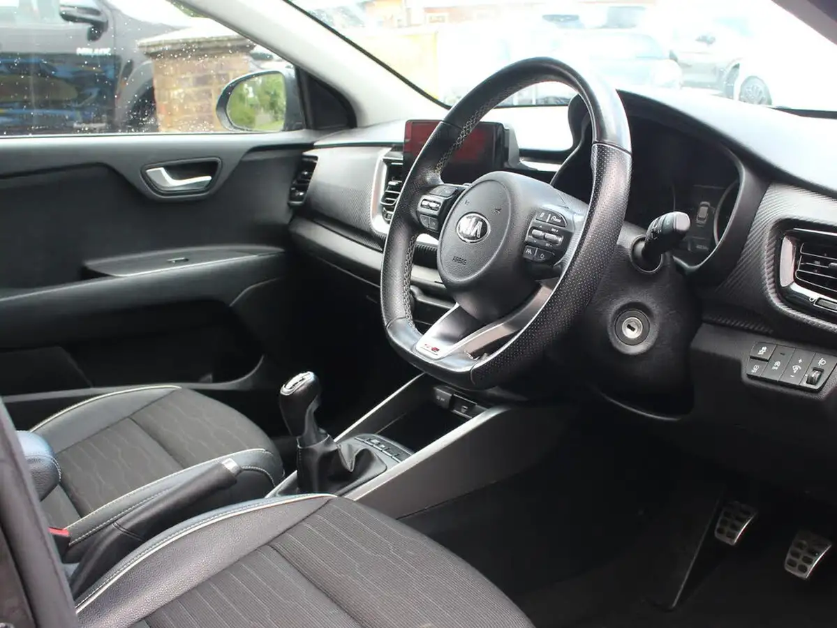 2021-kia-stonic-10-t-gdi-gt-line-big-3