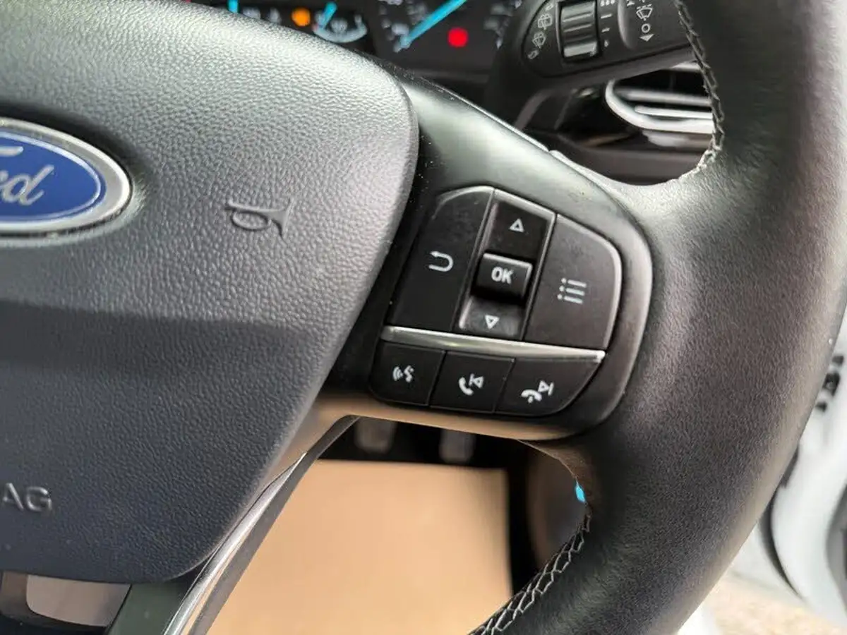 2018-ford-fiesta-11-ti-vct-zetec-5d-big-16
