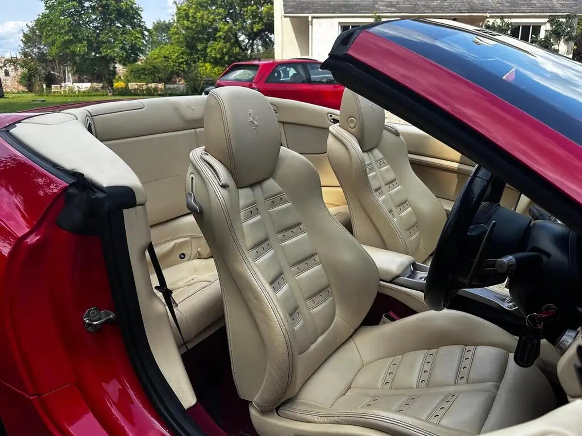 2010-ferrari-california-43-big-40