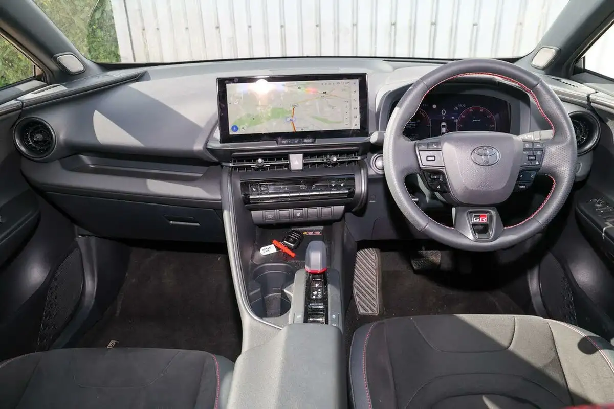2024-toyota-c-hr-20-vvt-i-gr-sport-220bhp-plug-in-safety-packpremium-pack-big-4