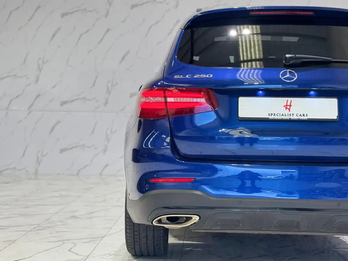 2018-mercedes-benz-glc-class-20-glc250-amg-line-premiumss-station-wagon-5d-big-45