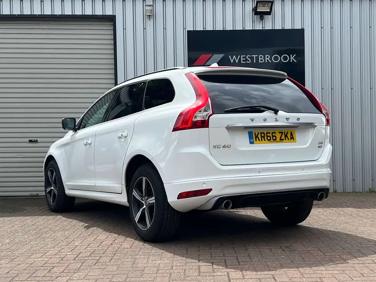 2016-volvo-xc60-24td-d5-r-design-geartronic-big-10