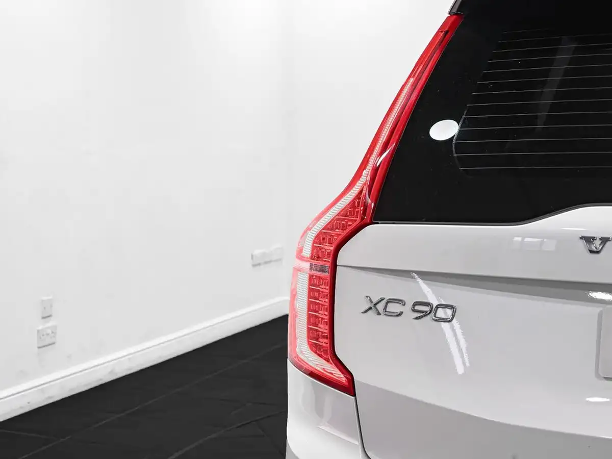 2023-volvo-xc90-20td-b5-plus-big-21