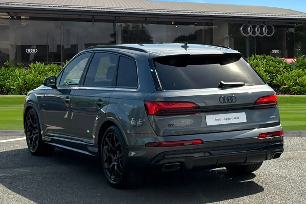 2025-audi-q7-30-45-tdi-black-edition-big-1