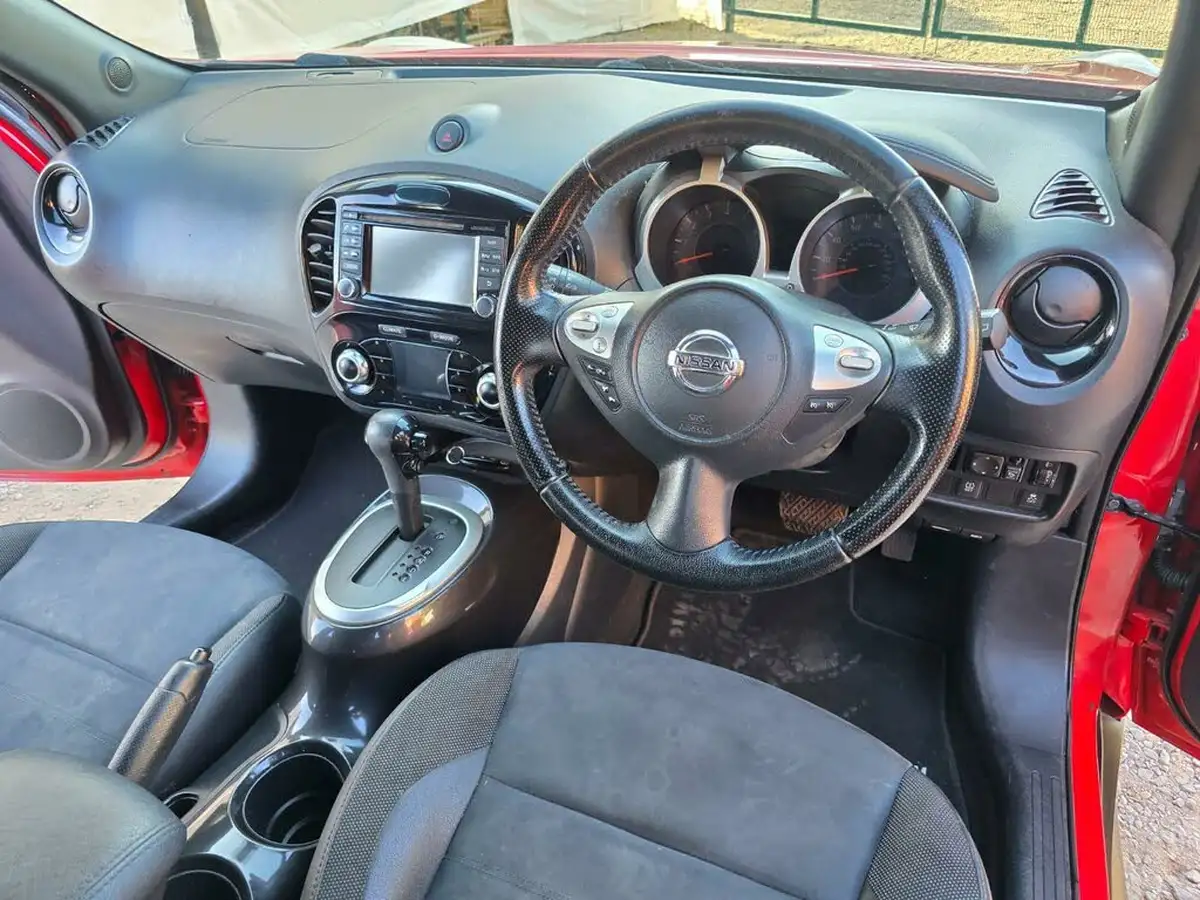 2016-nissan-juke-16-n-connecta-big-16