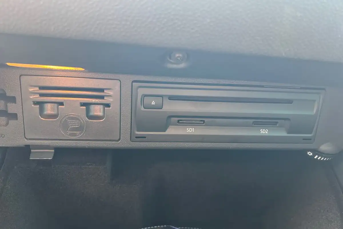 2019-volkswagen-golf-sv-15-tsi-match-130ps-ss-big-40