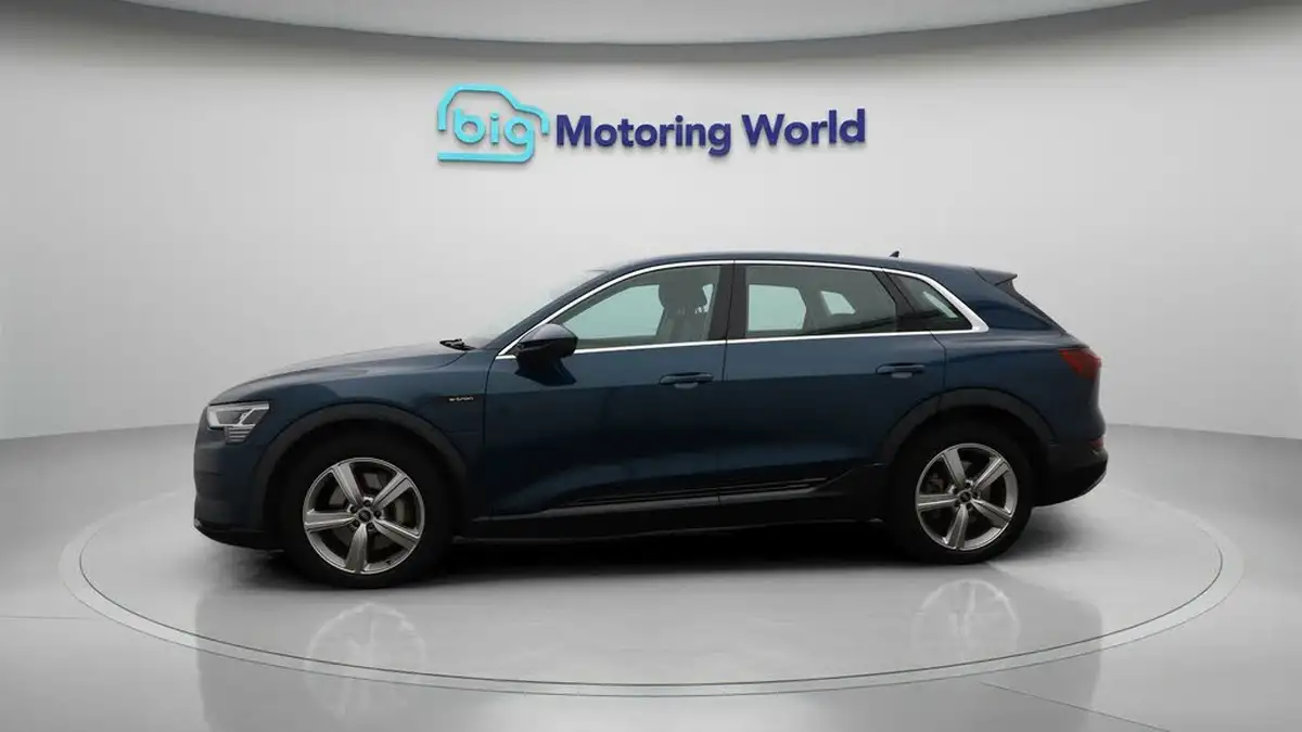 2022-audi-e-tron-55e-technik-station-wagon-big-4