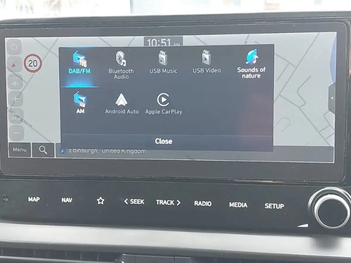 2022-hyundai-bayon-10-t-gdi-premium-100ps-big-11