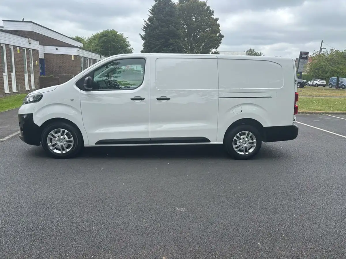 2020-vauxhall-vivaro-15td-2900-l2h1-edition-big-3