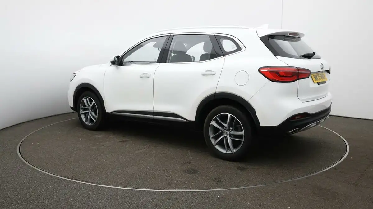 2022-mg-hs-15t-gdi-excite-162ps-dct-big-27