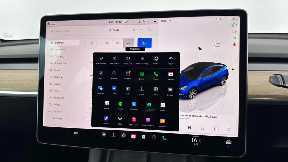 2022-tesla-model-y-e-long-range-big-11